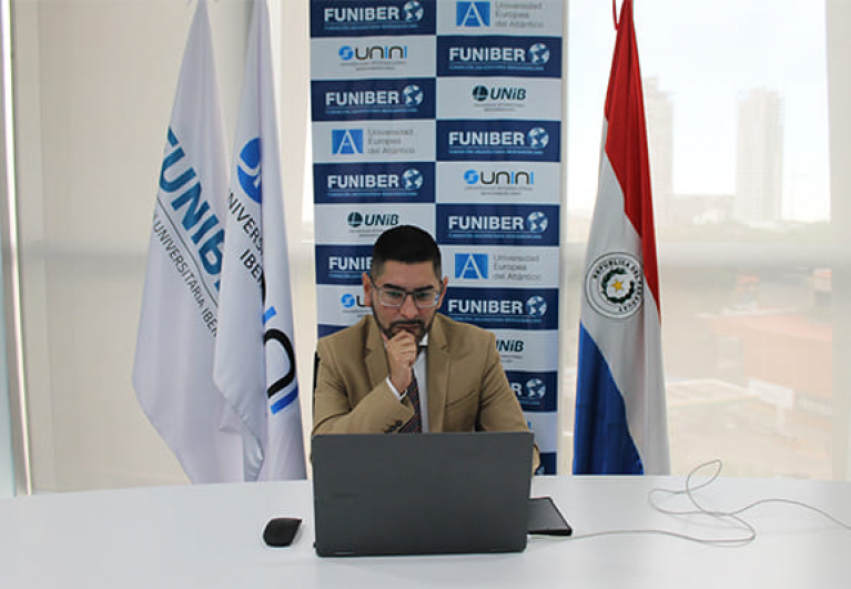 UNINI México celebra el éxito de un becado en su defensa de tesis doctoral en Paraguay